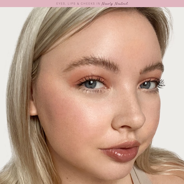 RARE BEAUTY BY SELENA GOMEZ Stay Vulnerable Glossy Lip Balm купить в Beauty Storage. Быстрая доставка по России и СНГ.