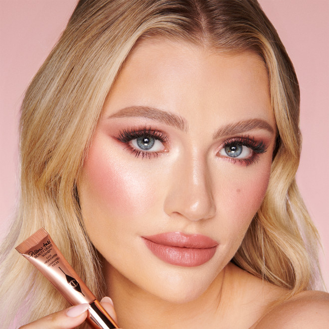 CHARLOTTE TILBURY Pillow Talk Iconic Lip And Cheek Secrets купить в Beauty Storage. Быстрая доставка по России и СНГ.
