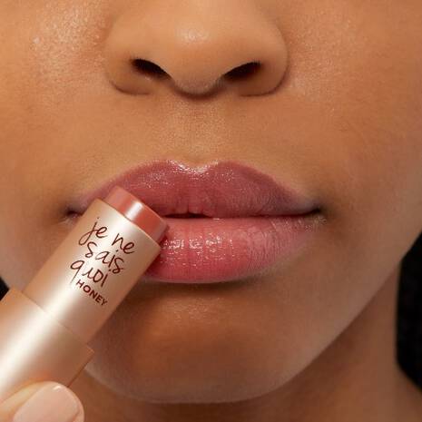 IT COSMETICS Je Ne Sais Quoi Lip Treatment купить в Beauty Storage.  Быстрая доставка по России и СНГ.