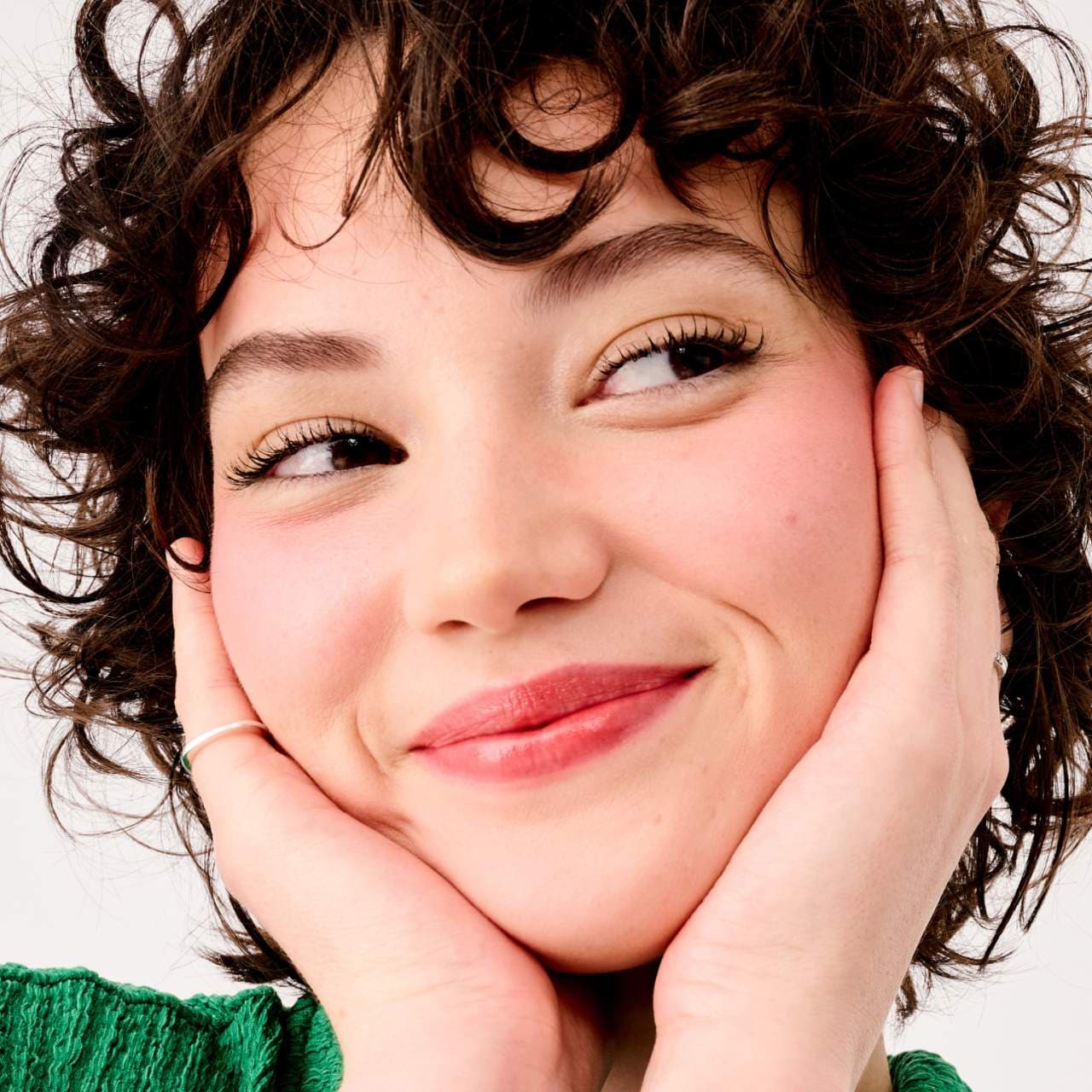 Купить BENEFIT COSMETICS Dandelion Baby-Pink Brightening Blush  на Beautystorage.ru. Быстрая доставка по России и СНГ.