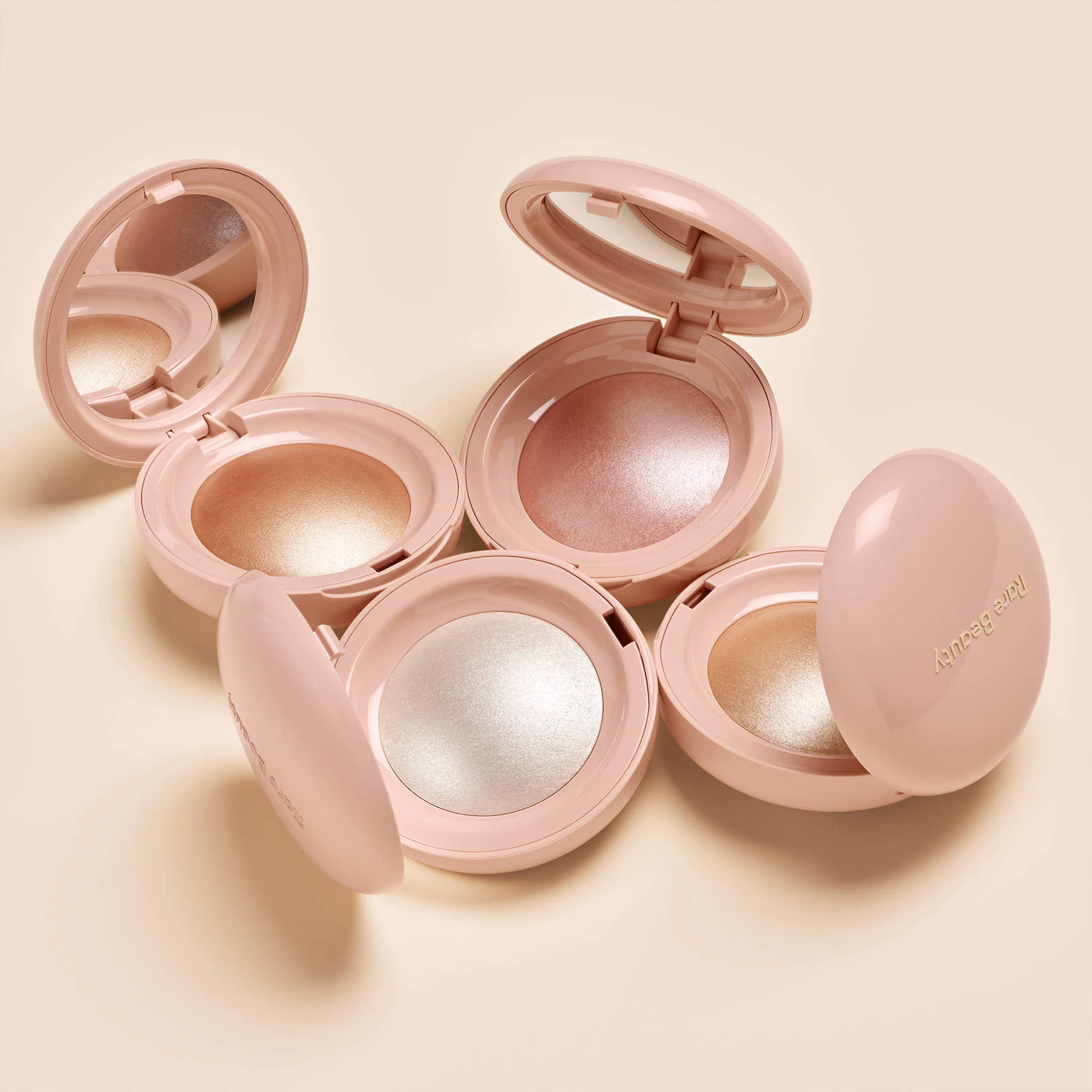 RARE BEAUTY by Selena Gomez Positive Light Silky Touch Highlighter купить в Beauty Storage. Быстрая доставка по России и СНГ.