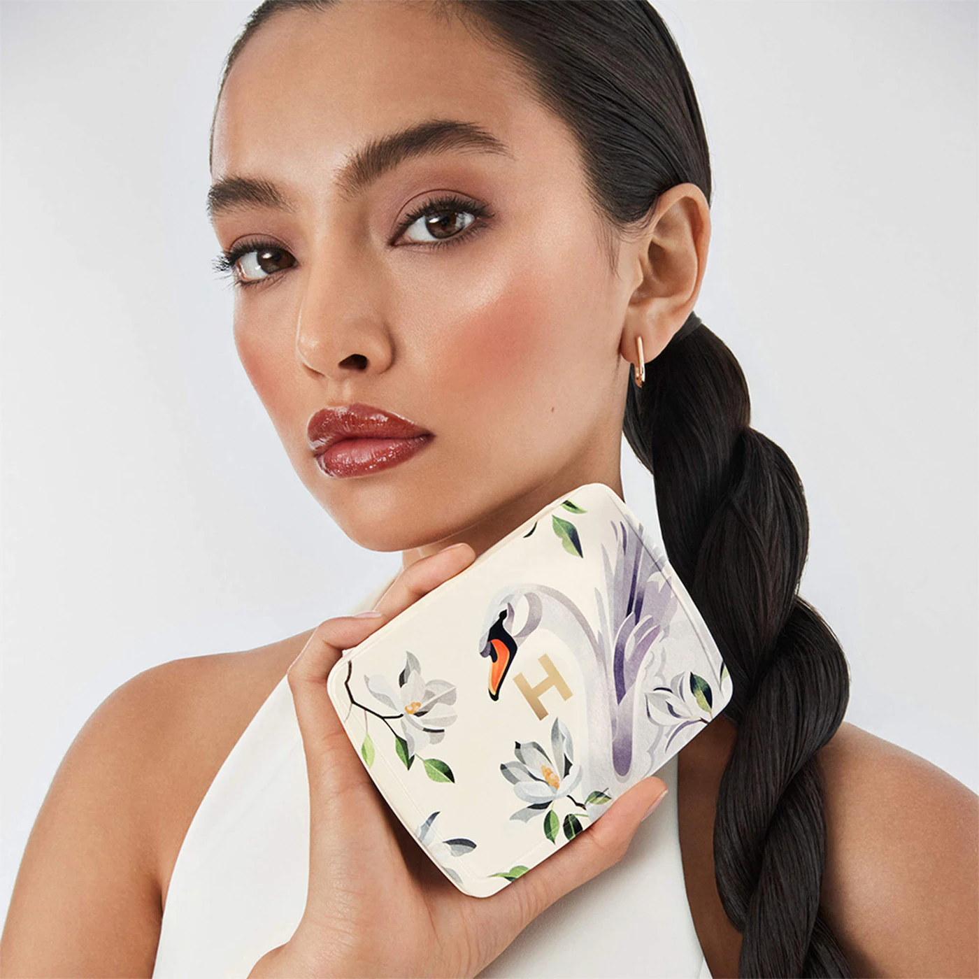 HOURGLASS Ambient Lighting Edit Unlocked Palette - Swan купить в Beauty Storage. Быстрая доставка по России и СНГ.