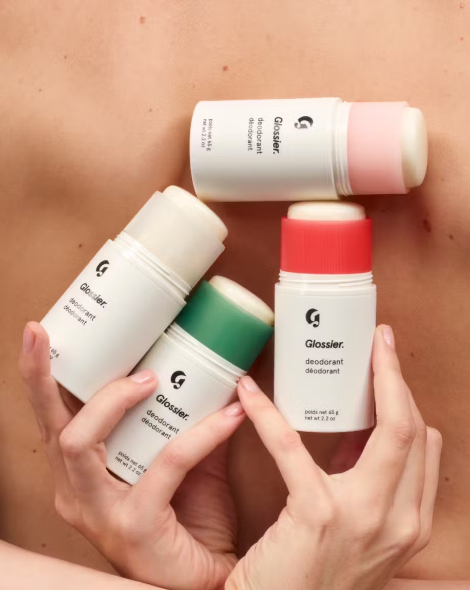 GLOSSIER Refillable Aluminum-Free Deodorant GLOSSIER Refillable Aluminum-Free Deodorant купить в Beauty Storage. Быстрая доставка по России и СНГ.