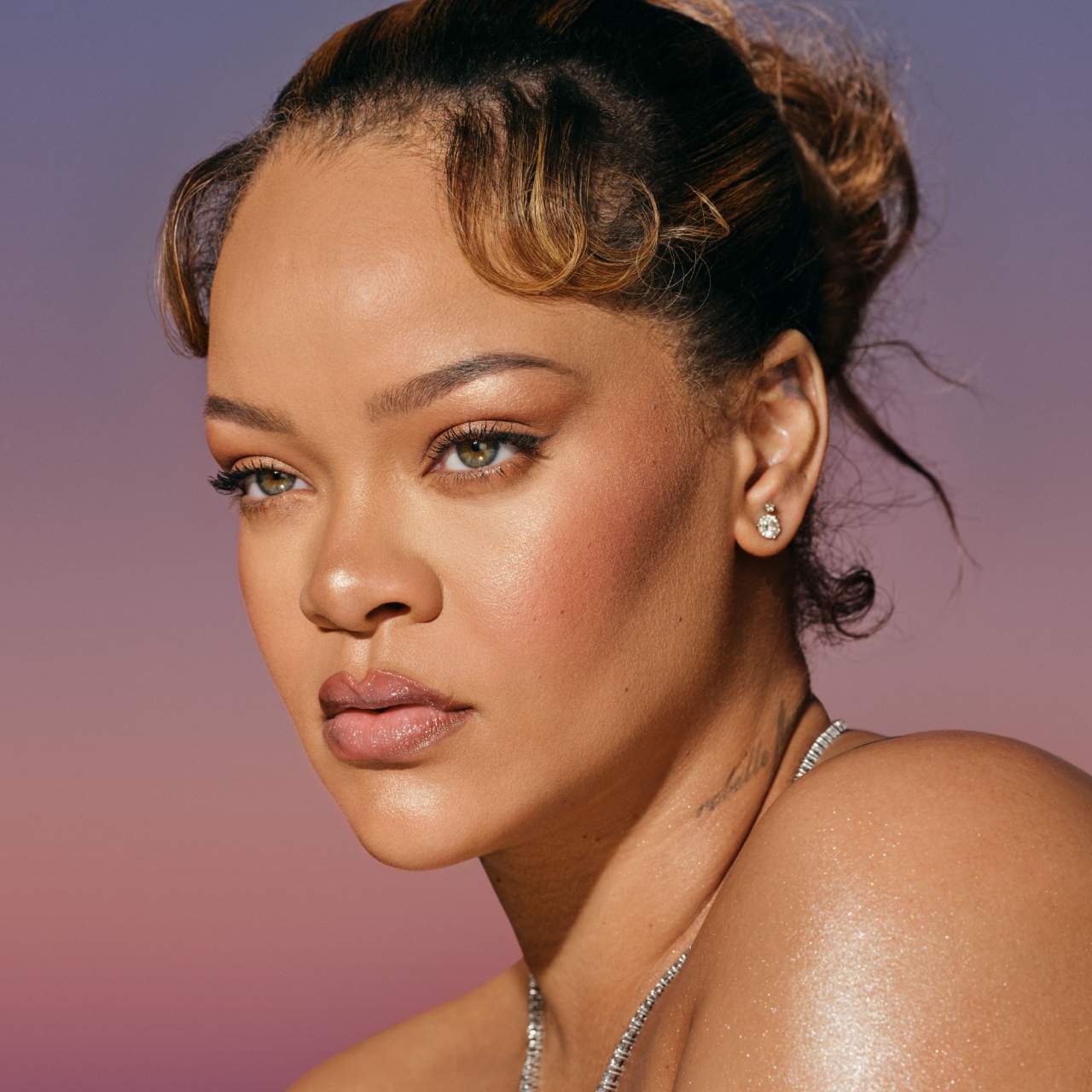 FENTY BEAUTY by Rihanna Demi'Glow Light-Diffusing Highlighter купить в Beauty Storage. Быстрая доставка по России и СНГ.