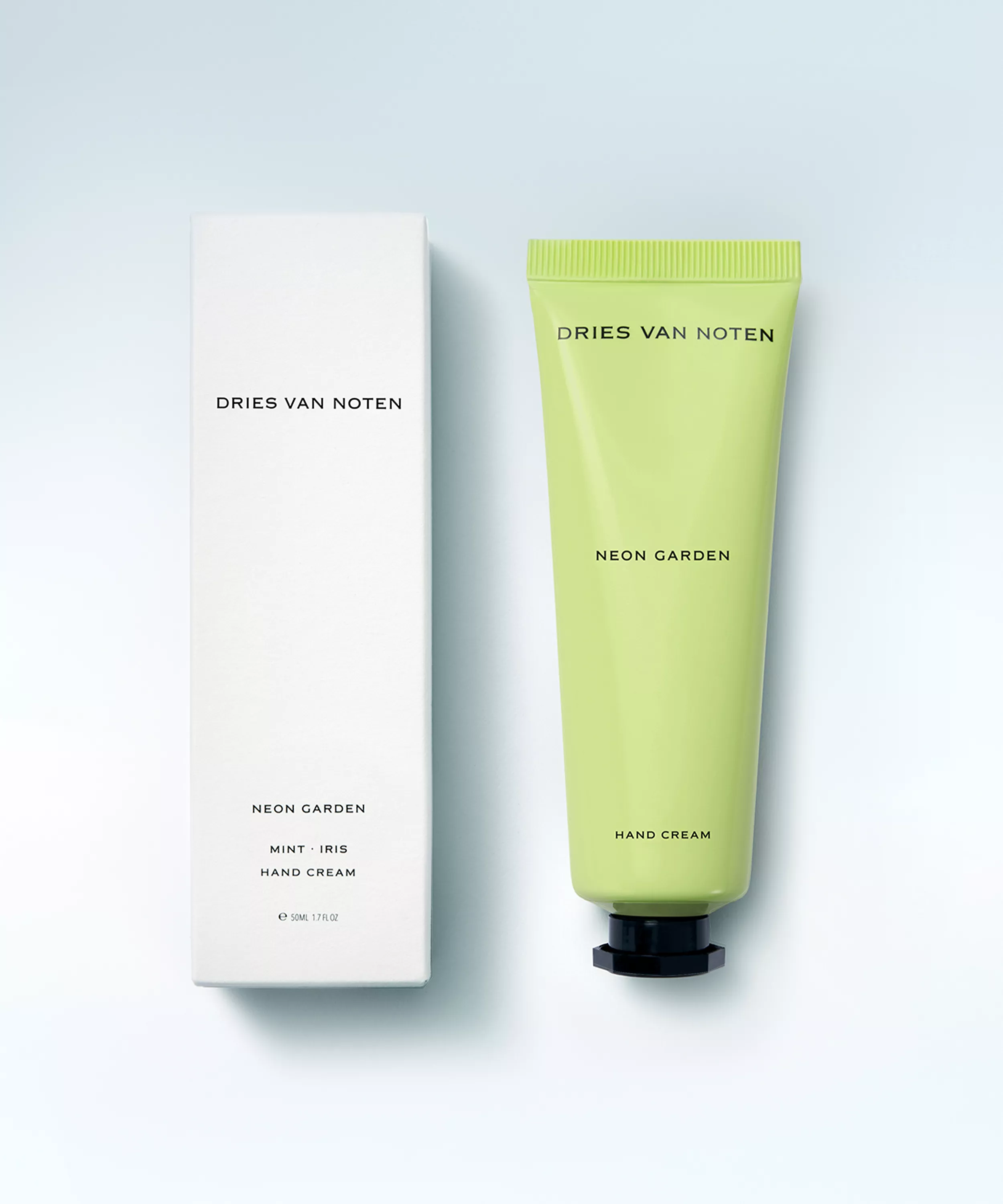 Купить DRIES VAN NOTEN Neon Garden Hand Cream на Beautystorage.ru. Быстрая доставка по России и СНГ.