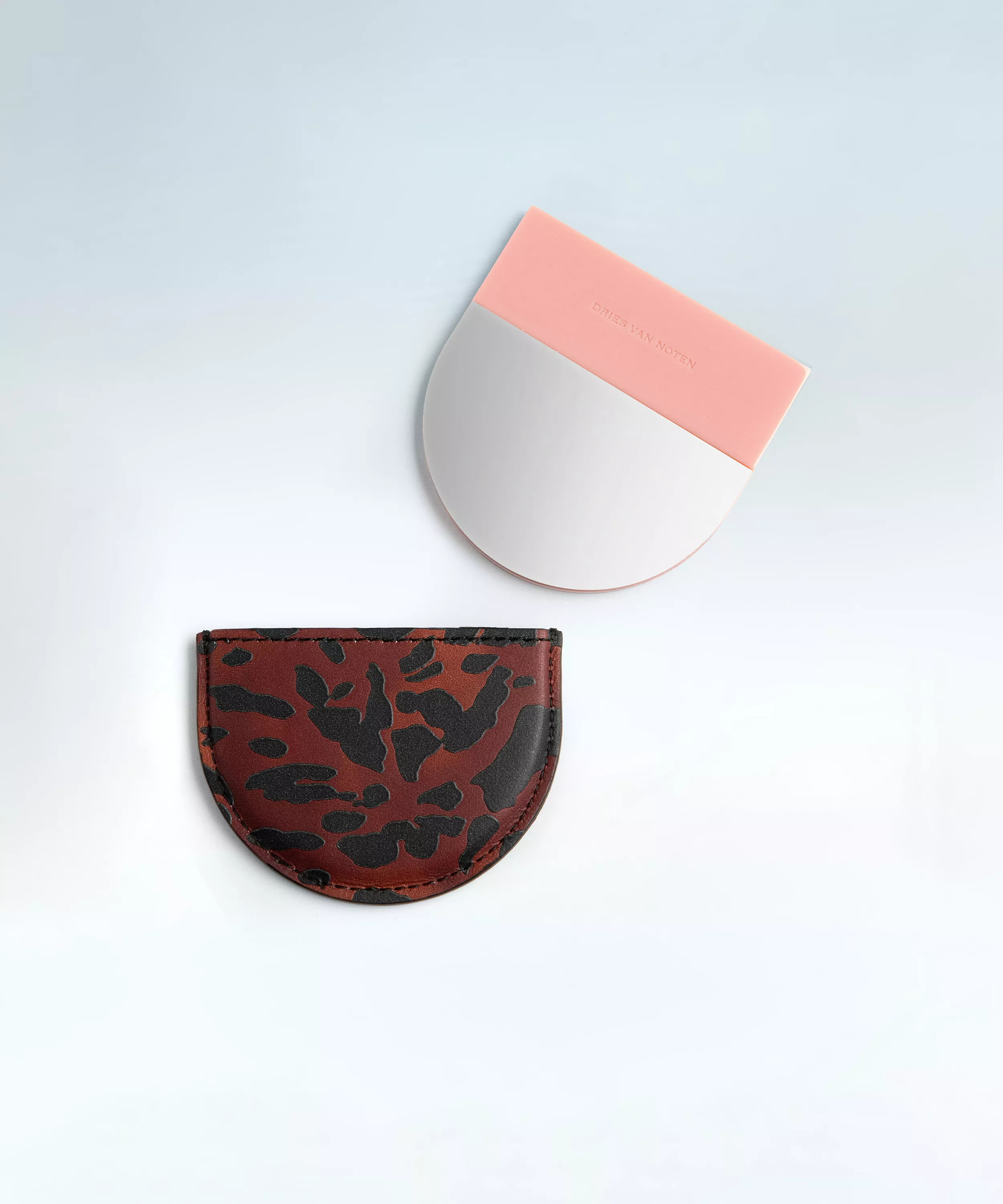 DRIES VAN NOTEN Pink Mirror купить в Beauty Storage. Быстрая доставка по России и СНГ.