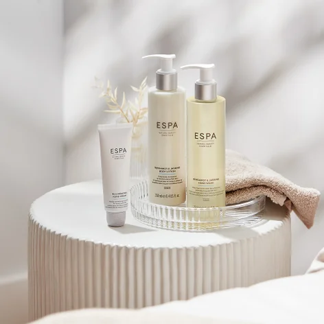 Купить ESPA Bergamot and Jasmine Hand Wash на Beautystorage.ru. Быстрая доставка по России и СНГ.