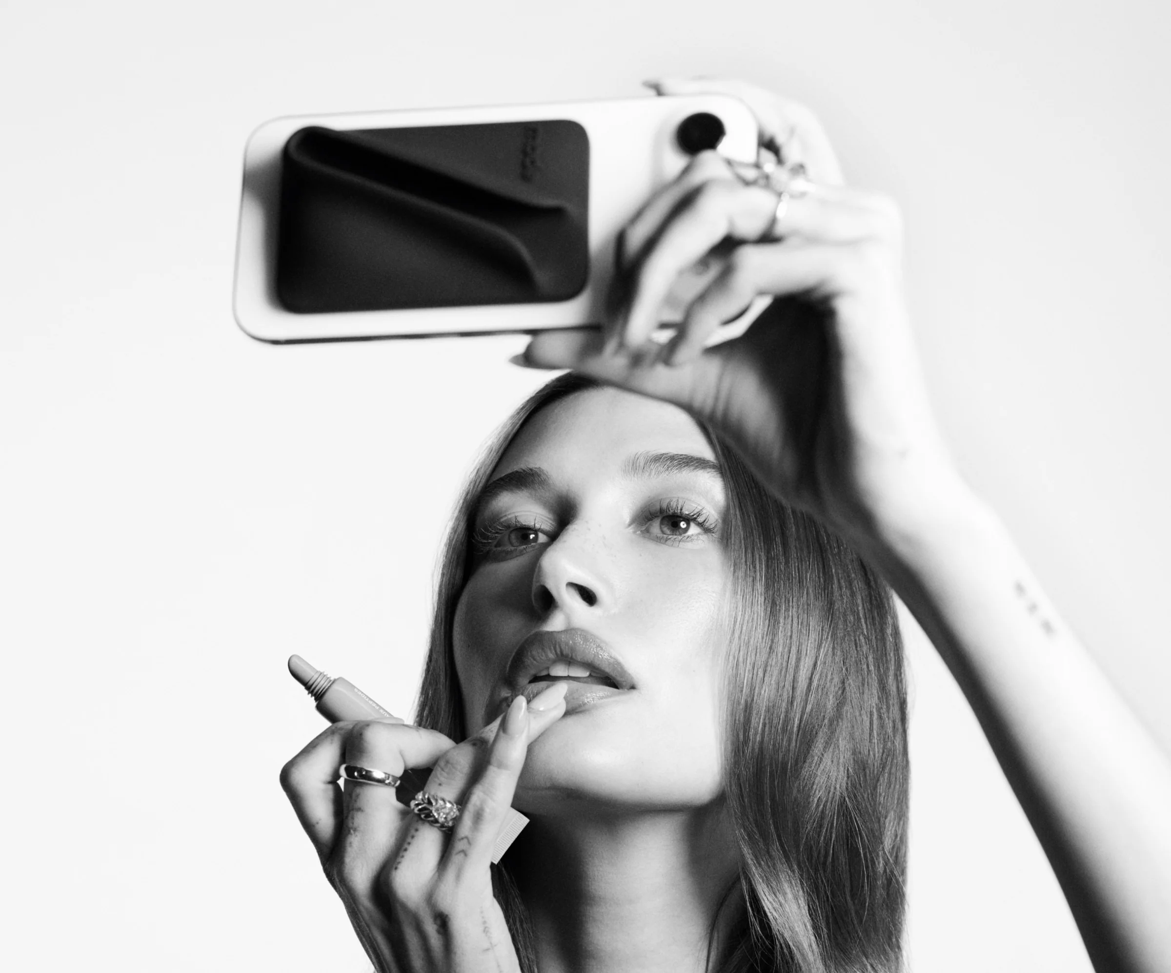 RHODE Snap-On Lip Case купить в Beauty Storage. Быстрая доставка по России и СНГ.