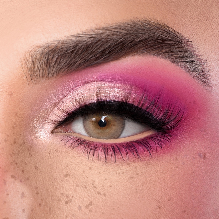 ARTIST COUTURE Ethereal Bloom Eyeshadow and Pigment Palette купить в Beauty Storage. Быстрая доставка по России и СНГ.