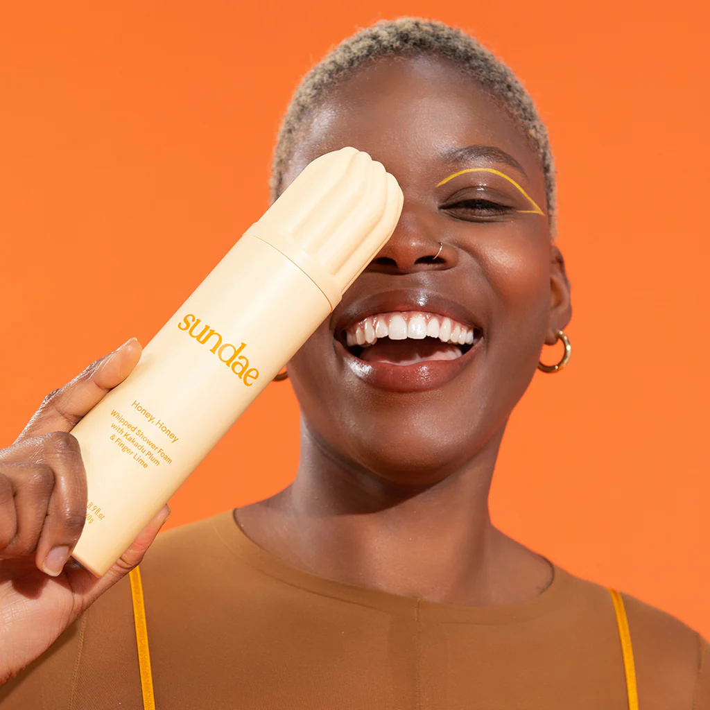 SUNDAE Honey Honey Foaming Body Wash купить в Beauty Storage. Быстрая доставка по России и СНГ.