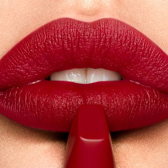 CHARLOTTE TILBURY Hot Lips Bag купить в Beauty Storage. Быстрая доставка по России и СНГ.