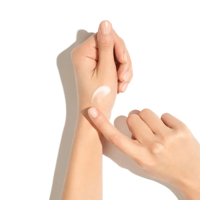 CHARLOTTE TILBURY Dark Spot Correcting Radiance Recovery Serum купить в Beauty Storage. Быстрая доставка по России и СНГ.