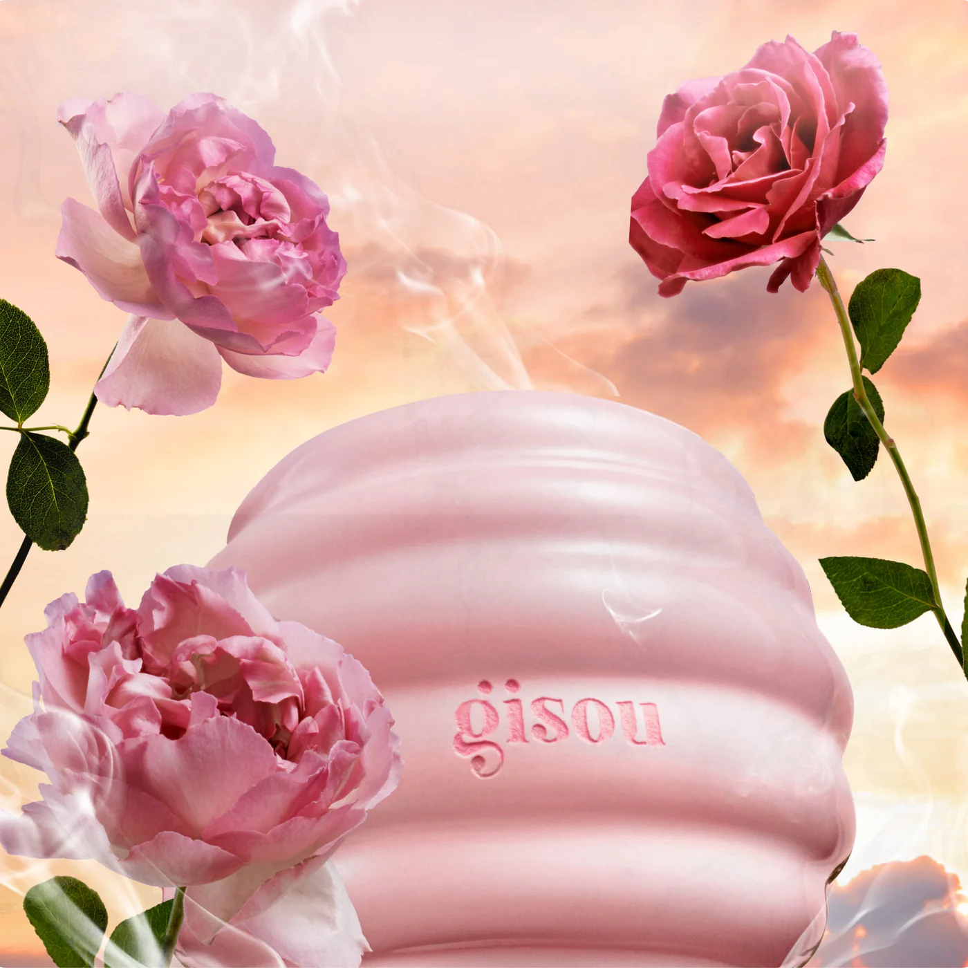 GISOU Honey Scented Candle - Wild Rose GISOU Honey Scented Candle - Wild Rose купить в Beauty Storage. Быстрая доставка по России и СНГ.