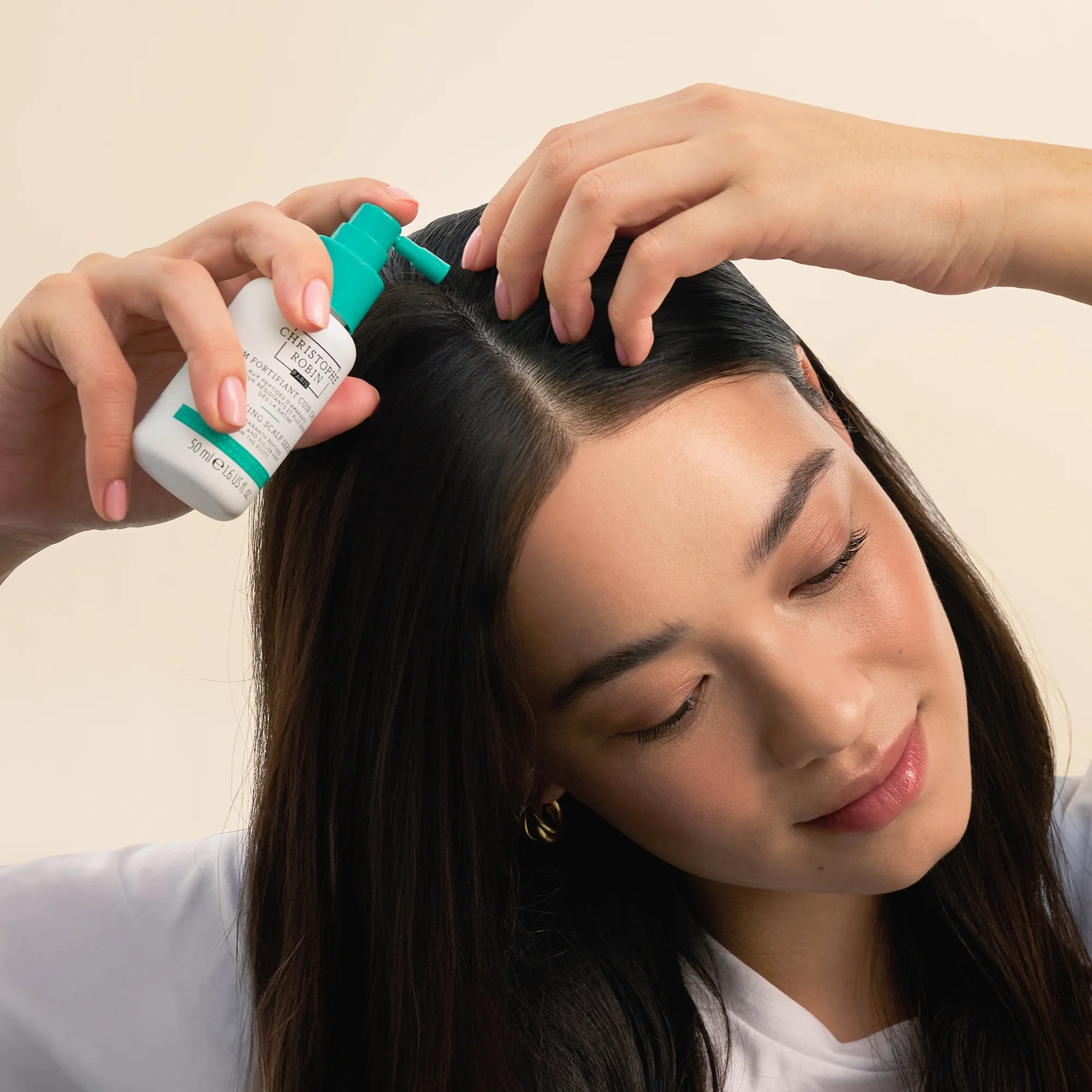 Купить CHRISTOPHE ROBIN Fortifying Scalp Serum на Beautystorage.ru. Быстрая доставка по России и СНГ.
