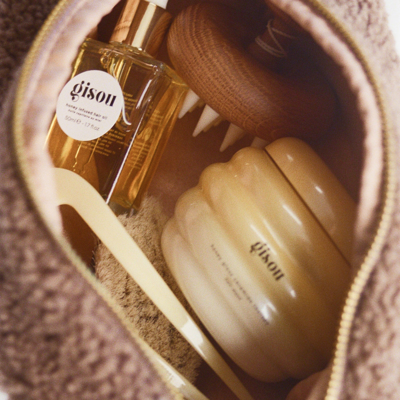 GISOU Glow & Unwind Set GISOU Glow & Unwind Set купить в Beauty Storage. Быстрая доставка по России и СНГ.