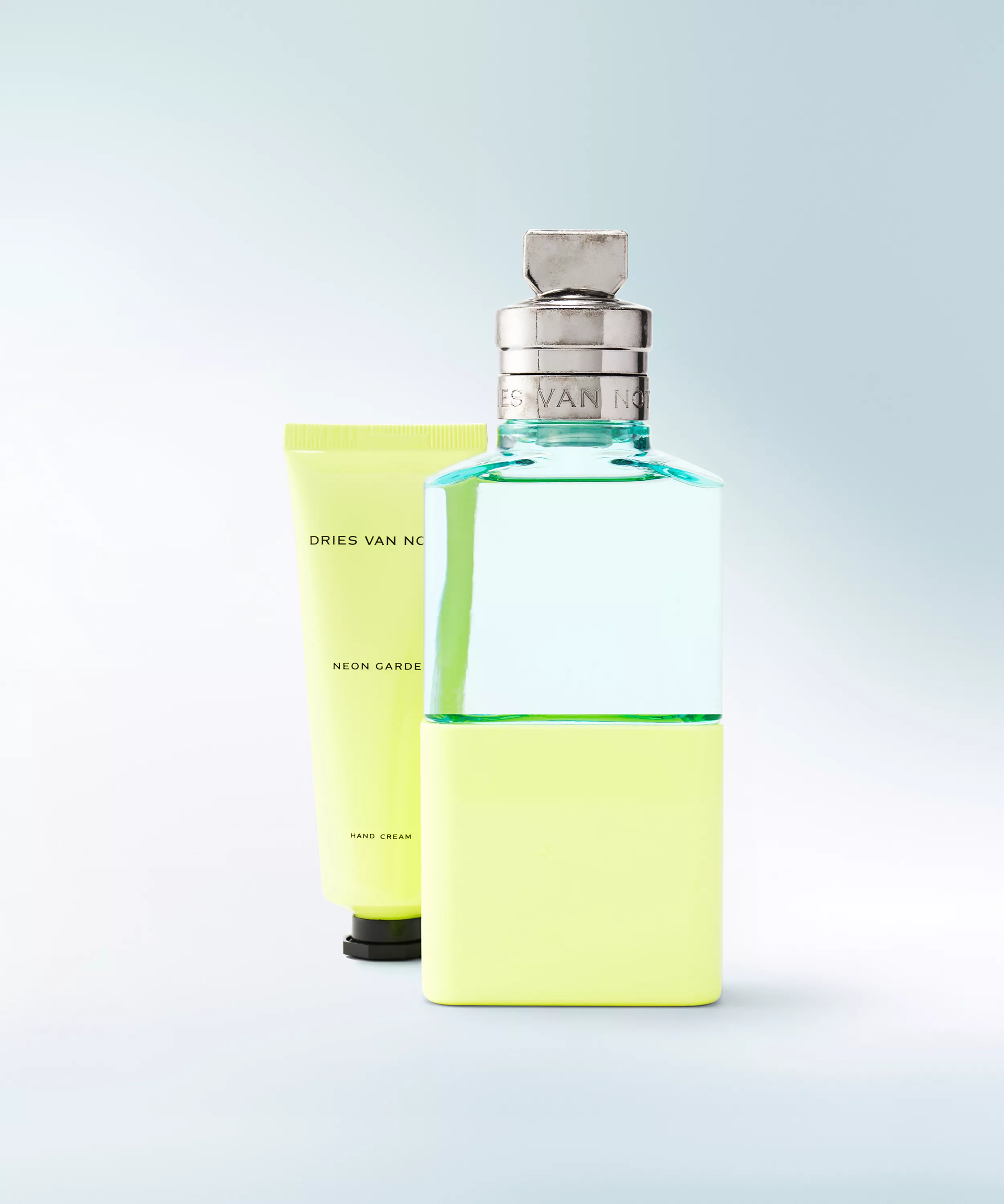 Купить DRIES VAN NOTEN Neon Garden Hand Cream на Beautystorage.ru. Быстрая доставка по России и СНГ.