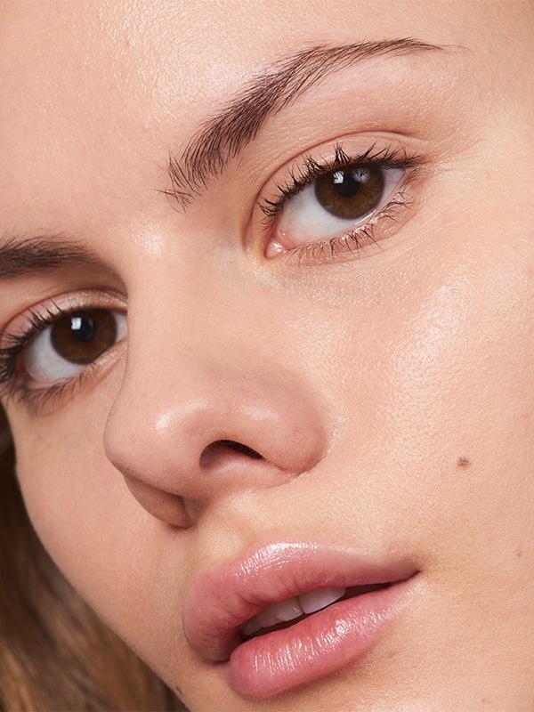 GLOSSIER Perfecting Skin Tint GLOSSIER Perfecting Skin Tint