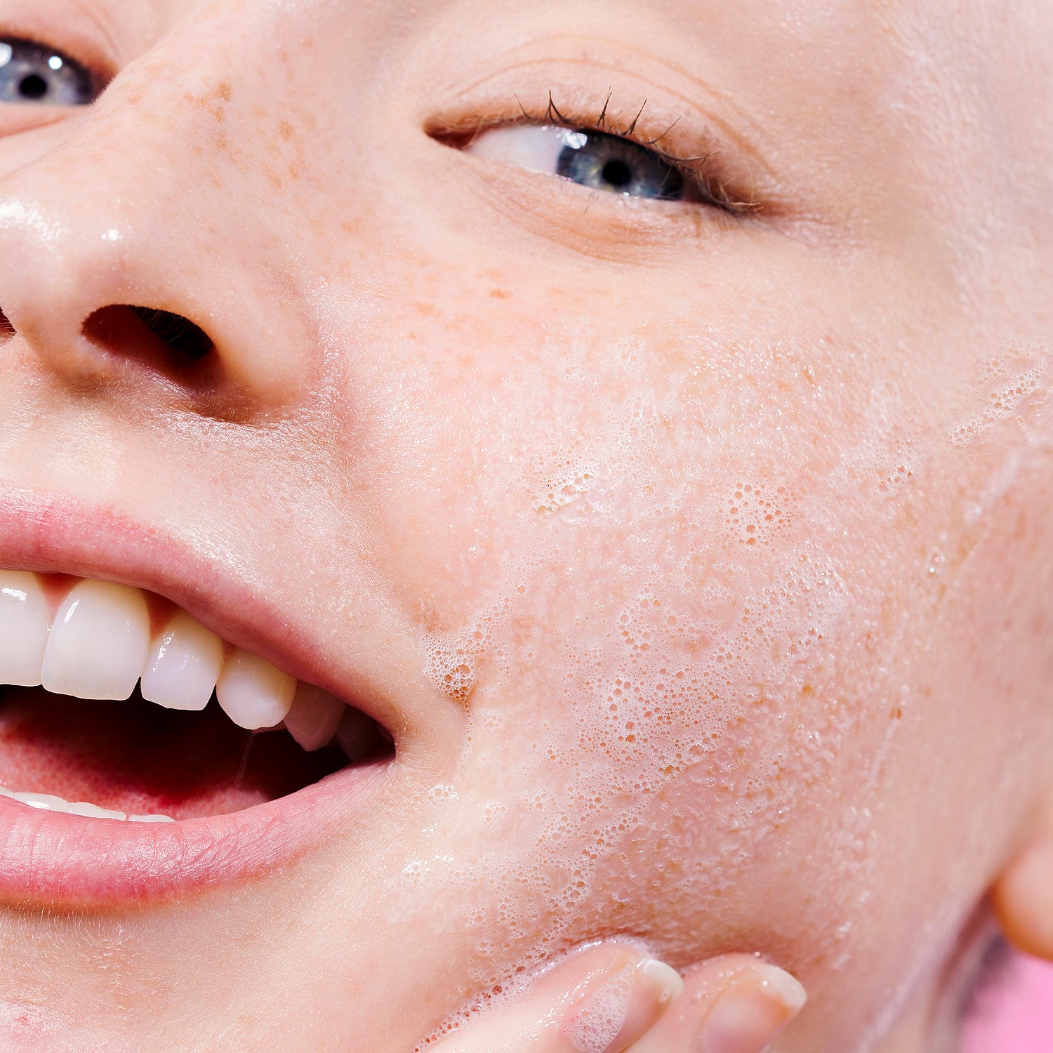 GLOW RECIPE Blueberry Bounce Gentle Cleanser GLOW RECIPE Blueberry Bounce Gentle Cleanser