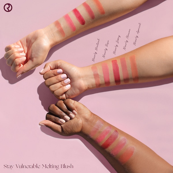 RARE BEAUTY BY SELENA GOMEZ Stay Vulnerable Melting Cream Blush купить в Beauty Storage. Быстрая доставка по России и СНГ.
