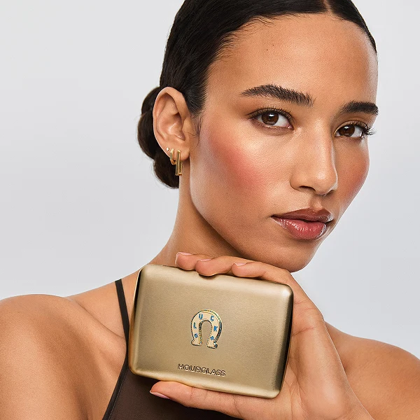Купить HOURGLASS Ambient Lighting Edit - Unlocked - Luck на Beautystorage.ru. Быстрая доставка по России и СНГ.