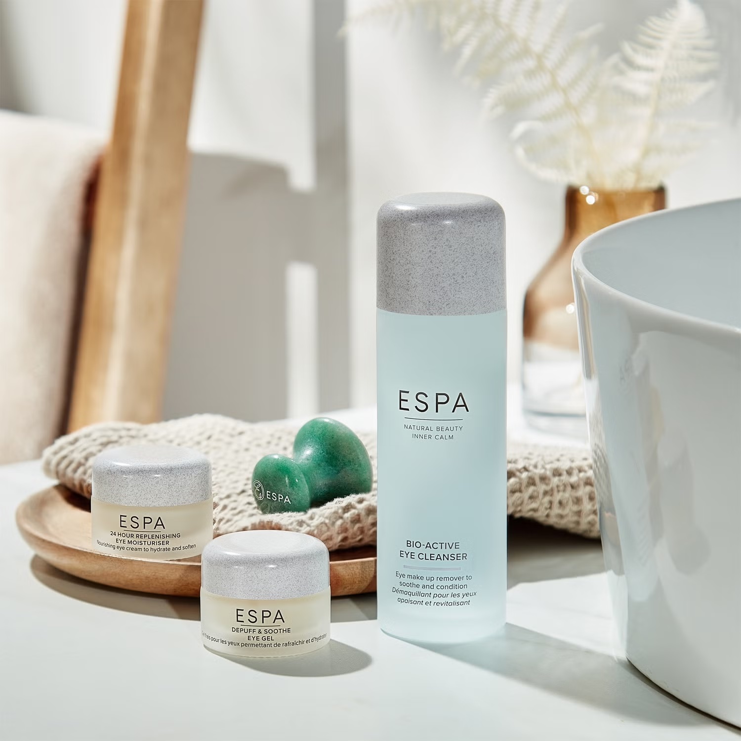 ESPA 24-Hour Replenishing Eye Moisturiser купить в Beauty Storage. Быстрая доставка по России и СНГ.