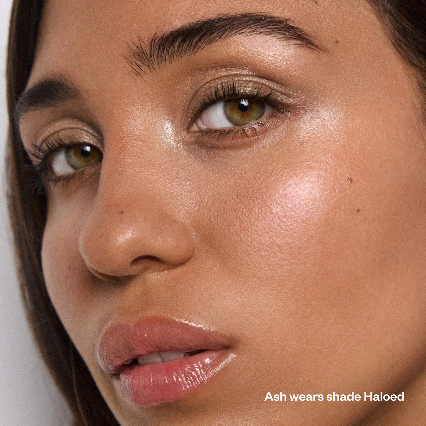 Купить KOSAS Shiny Objects Wet Glisten Highlighter Powder for Face and Eyes на Beautystorage.ru. Быстрая доставка по России и СНГ.