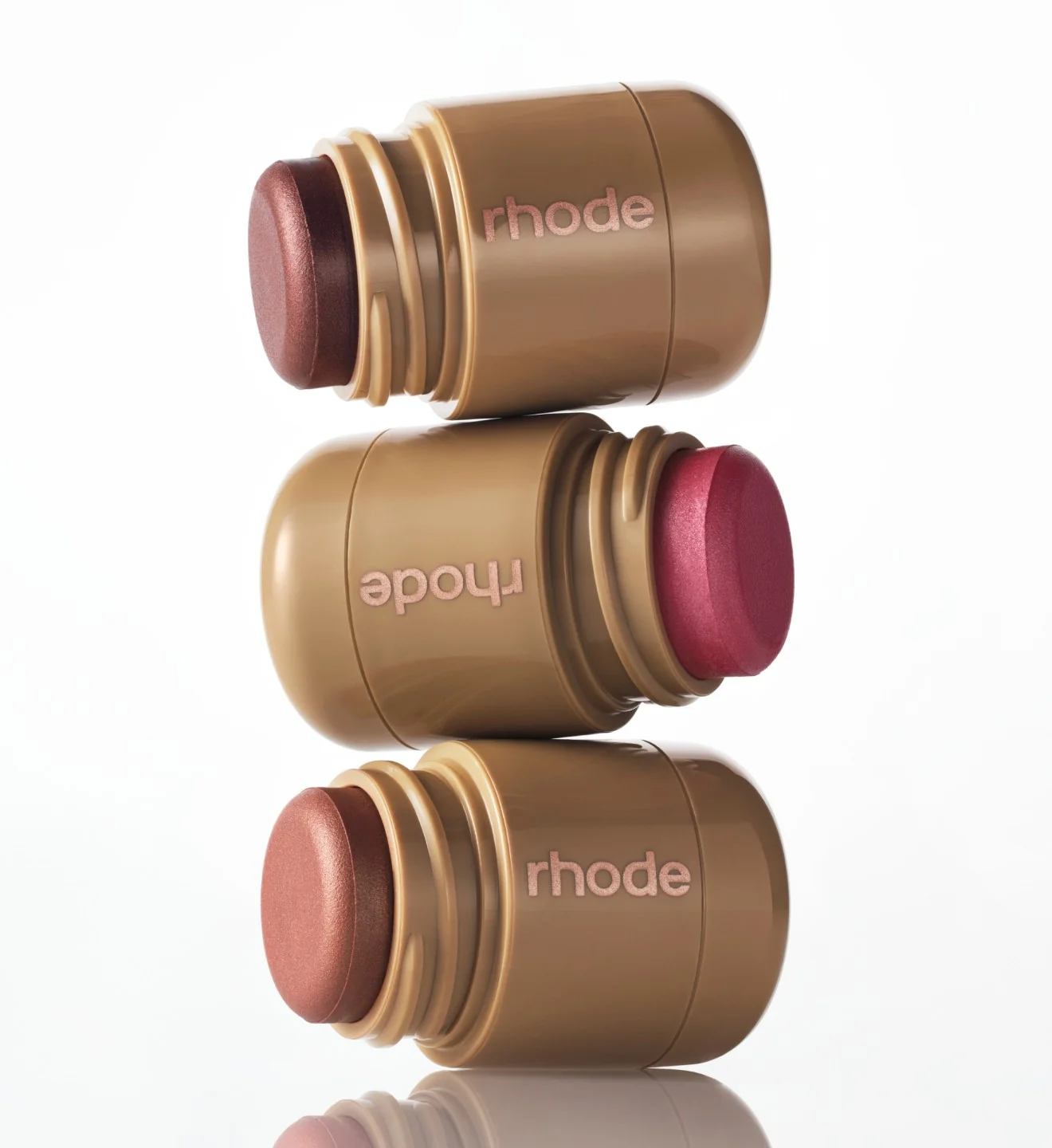Купить RHODE Pocket Pearl на Beautystorage.ru. Быстрая доставка по России и СНГ.
