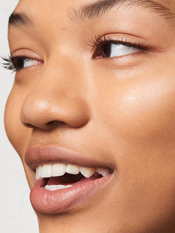 GLOSSIER Perfecting Skin Tint GLOSSIER Perfecting Skin Tint