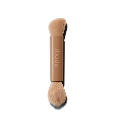Купить RHODE Pocket Brush на Beautystorage.ru. Быстрая доставка по России и СНГ.