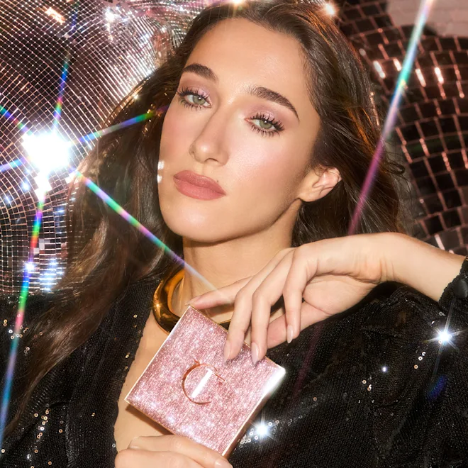 CHARLOTTE TILBURY Instant Look In A Makeup Palette купить в Beauty Storage. Быстрая доставка по России и СНГ.