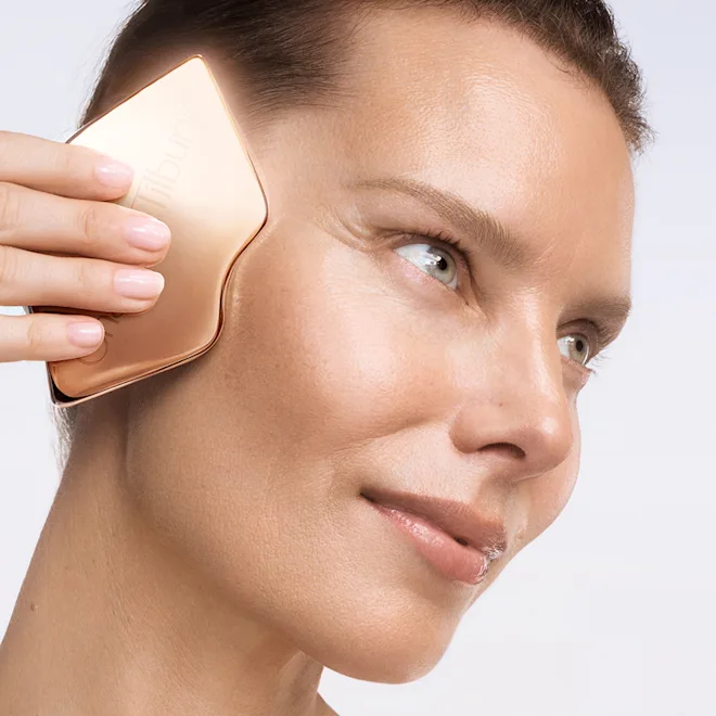 Купить CHARLOTTE TILBURY Rose Gold Sculpting Gua Sha Tool Rose Gold на Beautystorage.ru. Быстрая доставка по России и СНГ.