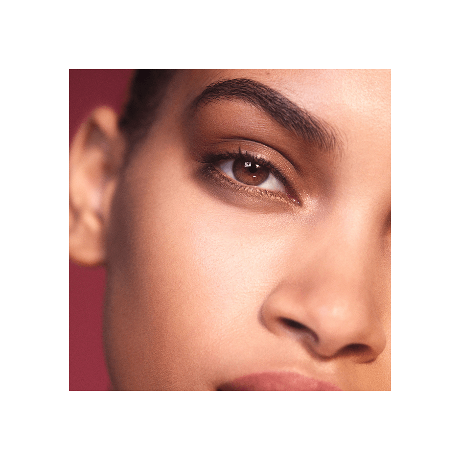 VICTORIA BECKHAM BEAUTY Smoky Eye Brick Satin Matte Eyeshadow купить в Beauty Storage. Быстрая доставка по России и СНГ.
