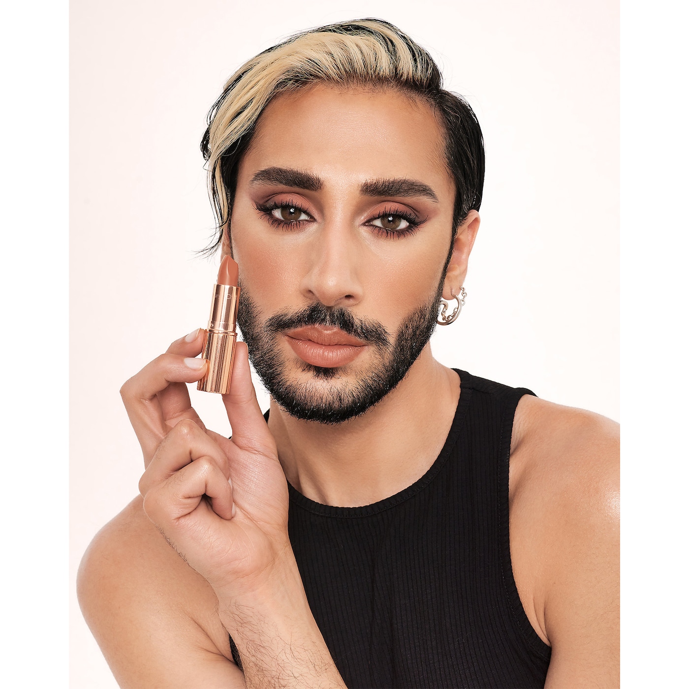 CHARLOTTE TILBURY Matte Revolution Lipstick - Super Nudes Collection купить в Beauty Storage. Быстрая доставка по России и СНГ.
