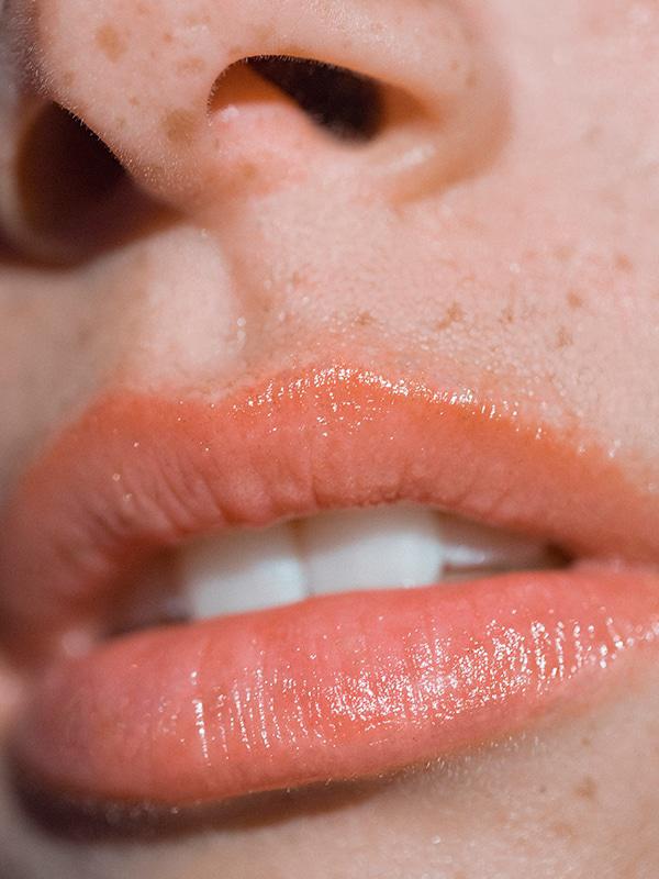 GLOSSIER Balm Dotcom GLOSSIER Balm Dotcom