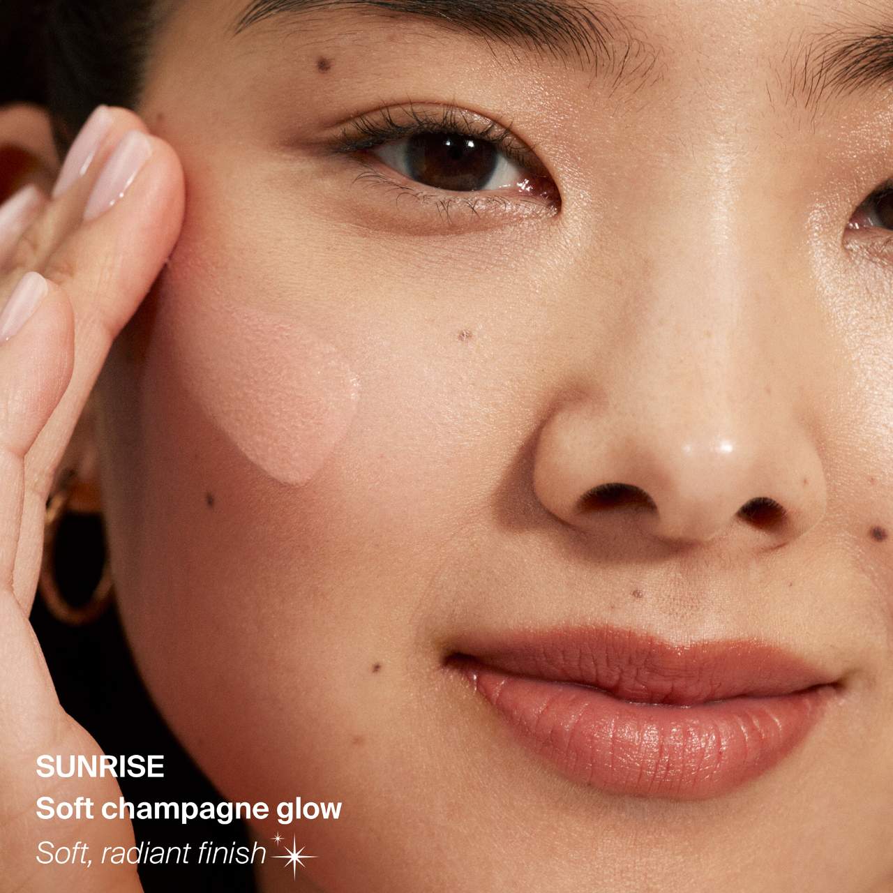 Купить SUPERGOOP! Glowscreen Soft-Radiance Drops Mineral SPF 40 на Beautystorage.ru. Быстрая доставка по России и СНГ.