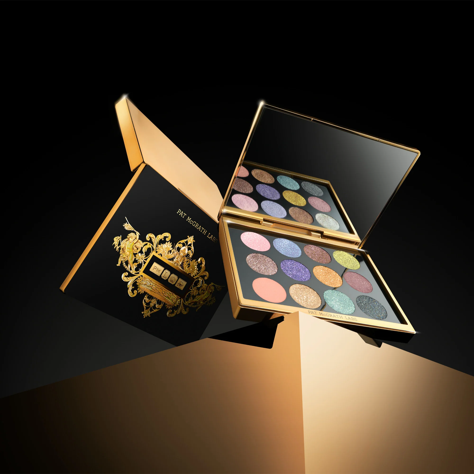 Купить PAT MCGRATH Gilded Nirvana: Mega Eye Shadow Palette на Beautystorage.ru. Быстрая доставка по России и СНГ.