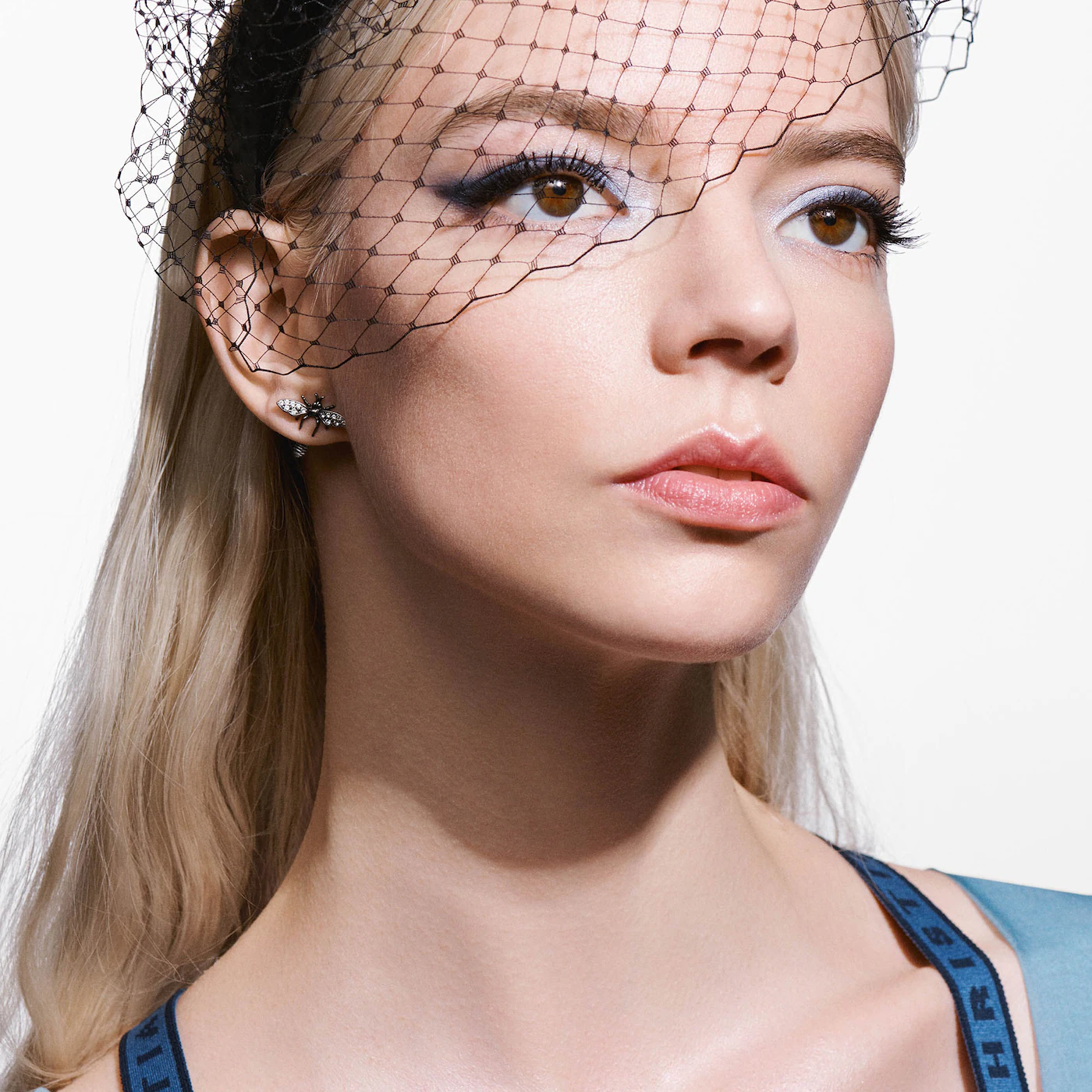 DIOR Diorshow 24h Buildable Volume Mascara купить в Beauty Storage. Быстрая доставка по России и СНГ.