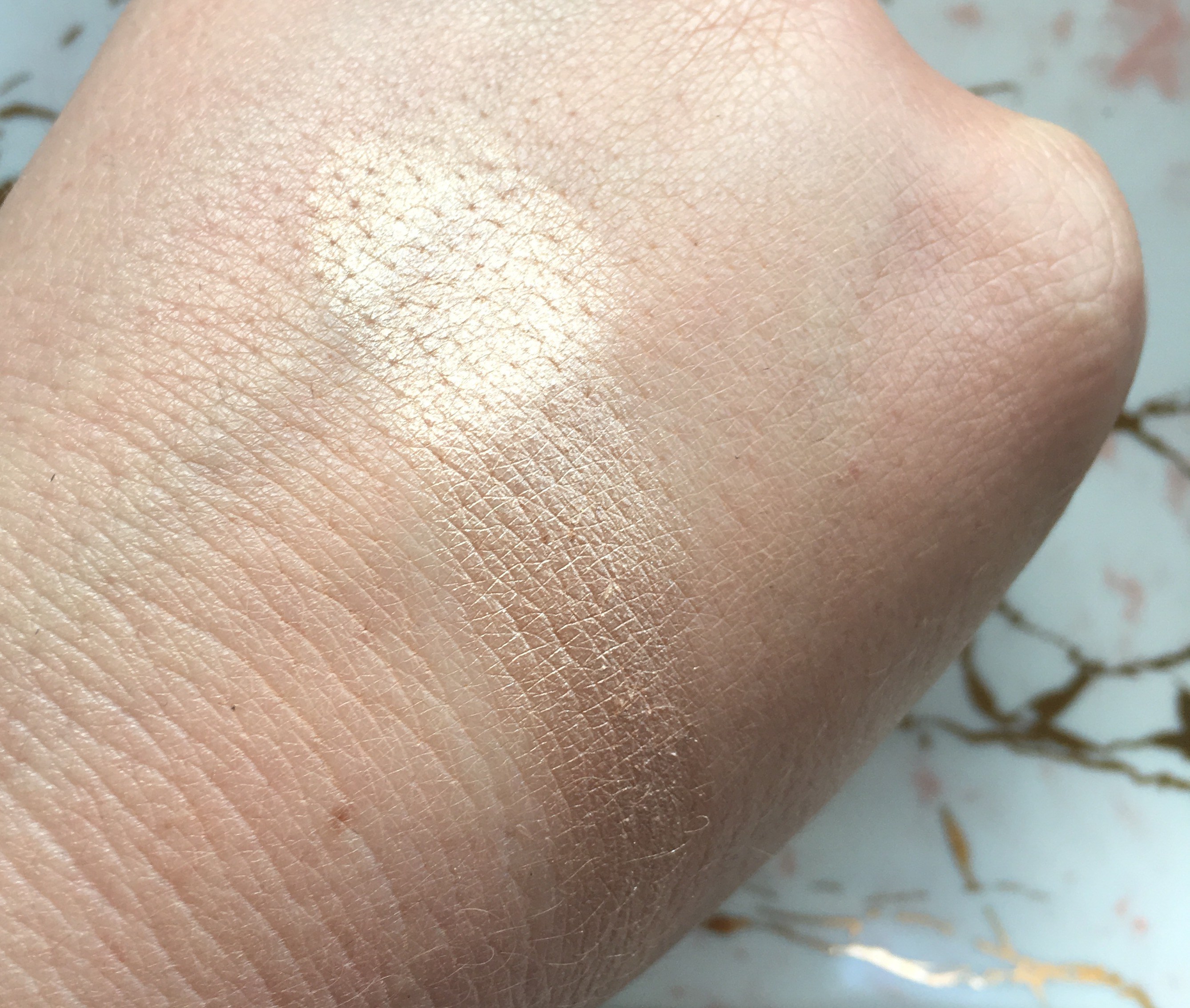 NATASHA DENONA All Over Glow Face & Body Shimmer - 01-light