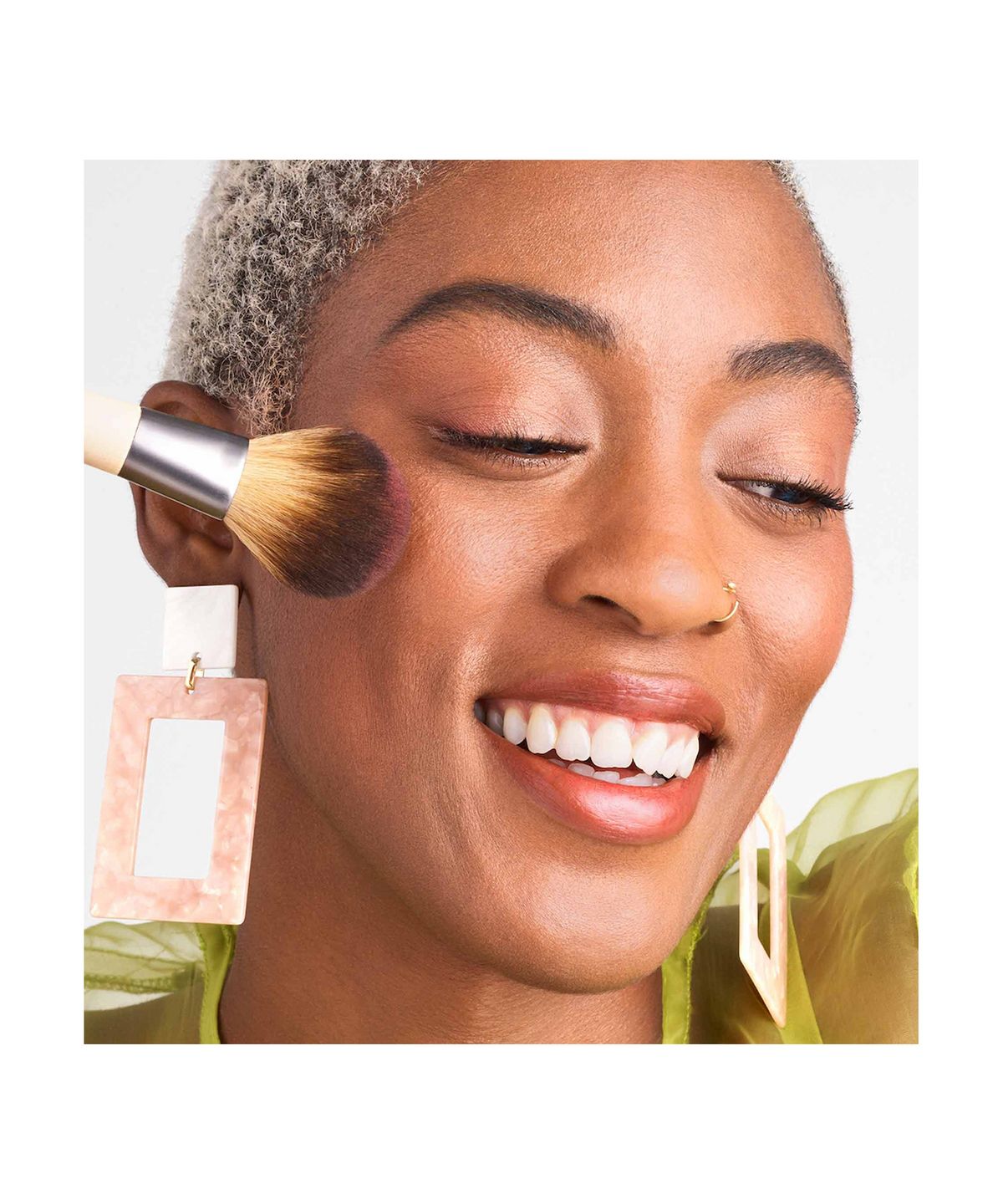 HONEST BEAUTY LIT Powder Blush купить в Beauty Storage. Быстрая доставка по России и СНГ.