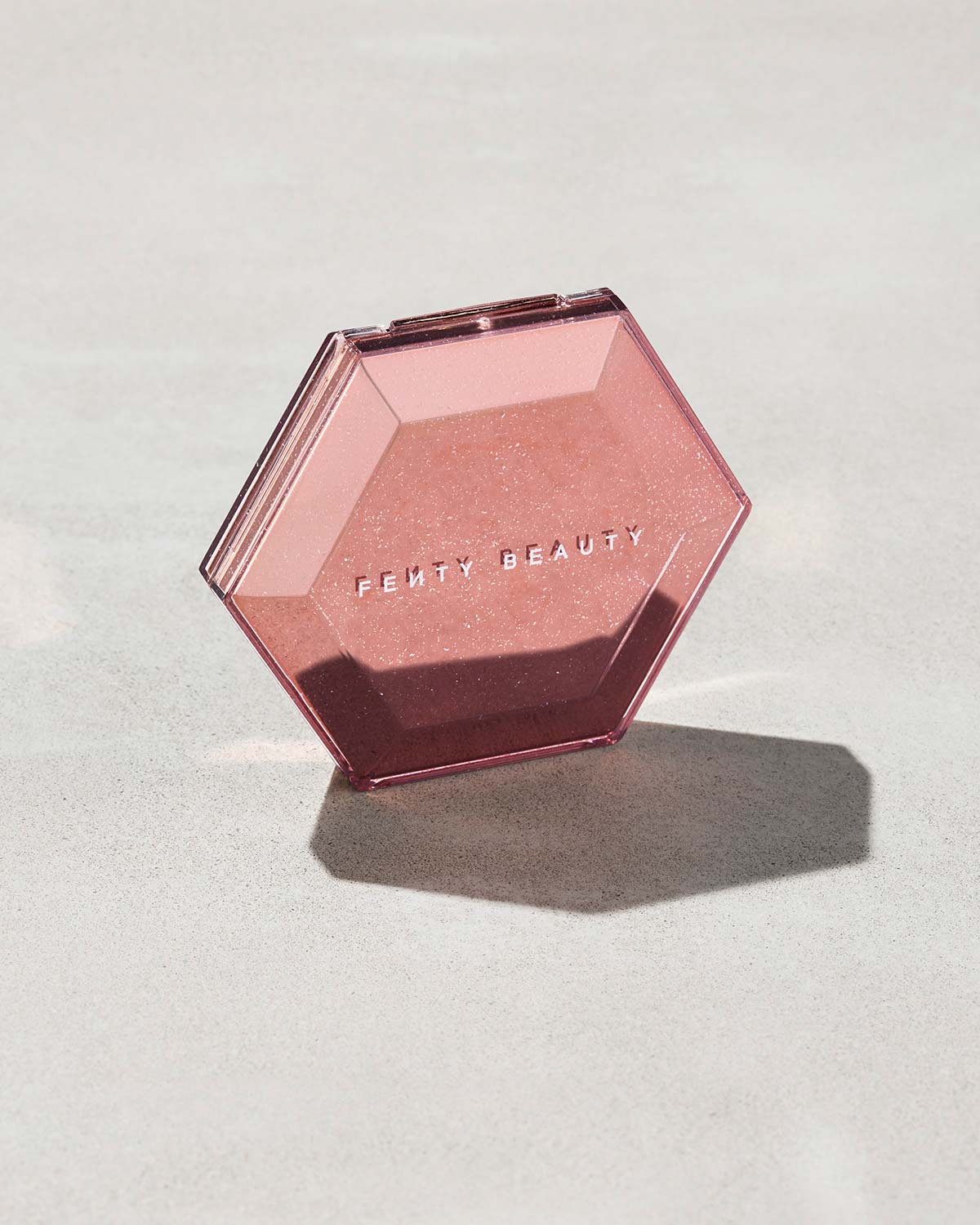FENTY BEAUTY Diamond Bomb All-Over Diamond Veil купить в Beauty Storage. Быстрая доставка по России и СНГ.
