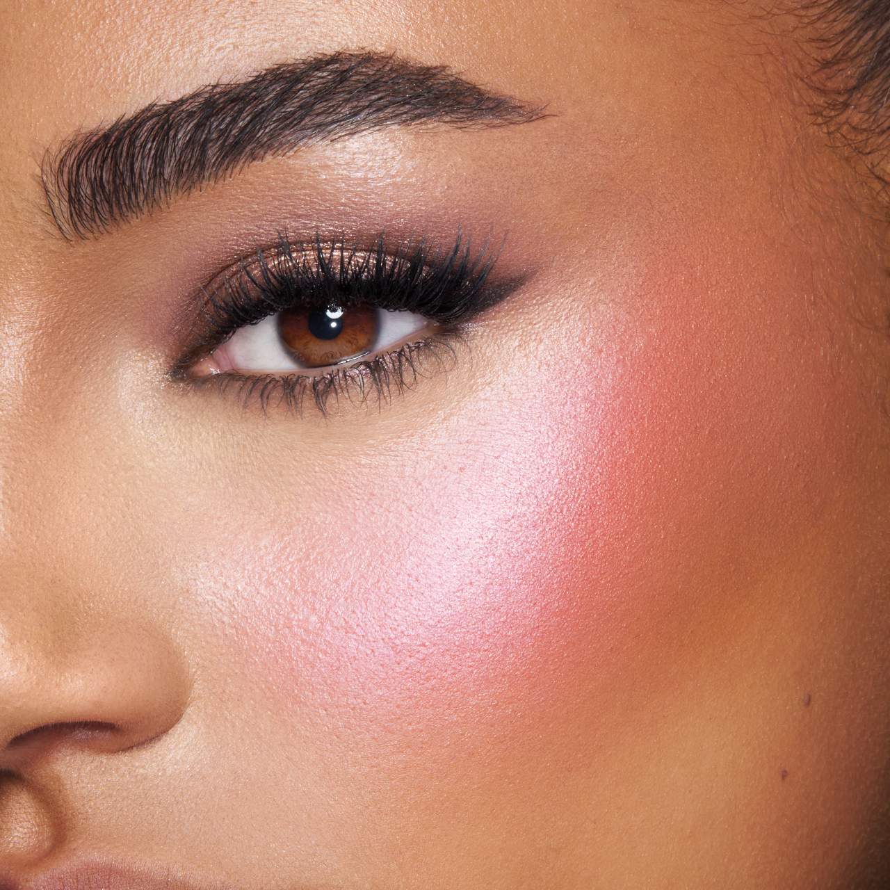 CHARLOTTE TILBURY Mini Hollywood Blush & Glow Palette купить в Beauty Storage. Быстрая доставка по России и СНГ.