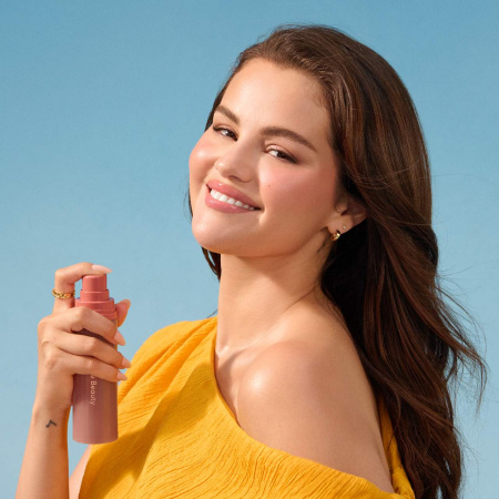RARE BEAUTY by Selena Gomez Find Comfort Body & Hair Fragrance Mist - Awaken Confidence купить в Beauty Storage. Быстрая доставка по России и СНГ.
