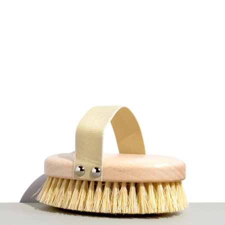 KORA ORGANICS Dry Body Brush купить в Beauty Storage. Быстрая доставка по России и СНГ.
