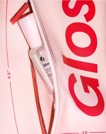 GLOSSIER The Beauty Bag купить в Beauty Storage. Быстрая доставка по России и СНГ.
