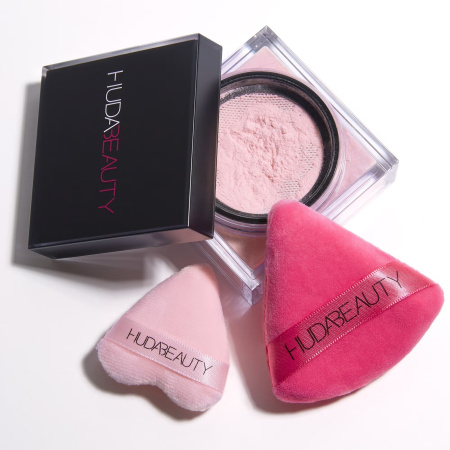 HUDA BEAUTY Easy Bake Powder Puff Duo купить в Beauty Storage. Быстрая доставка по России и СНГ.
