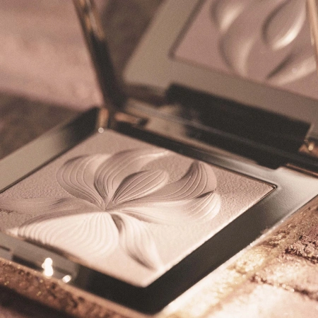 Купить SISLEY Paris L'Orchidee Highlighter на Beautystorage.ru. Быстрая доставка по России и СНГ.