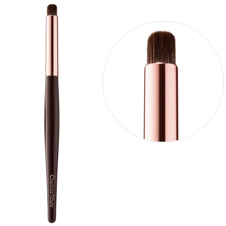 CHARLOTTE TILBURY  Eye Smudger Brush купить в Beauty Storage.  Быстрая доставка по России и СНГ.