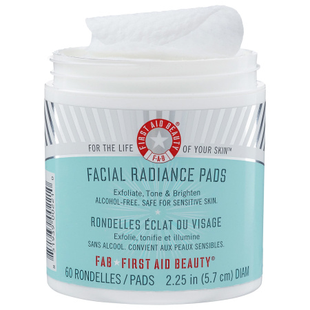 FIRST AID BEAUTY Facial Radiance Pads