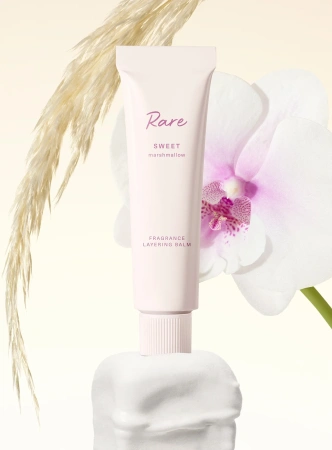 Купить RARE BEAUTY Fragrance Layering Balm – Sweet Marshmallow на Beautystorage.ru. Быстрая доставка по России и СНГ.