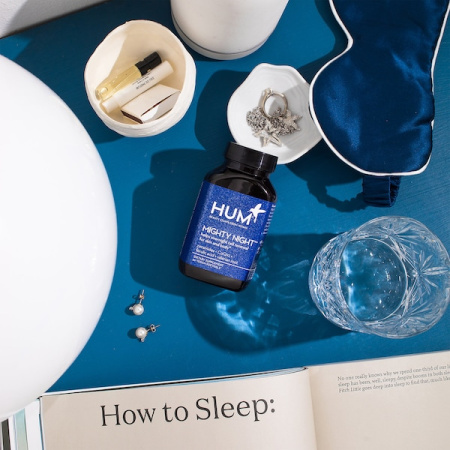 HUM NUTRITION Mighty Night Overnight Renewal Supplement купить в Beauty Storage. Быстрая доставка по России и СНГ.